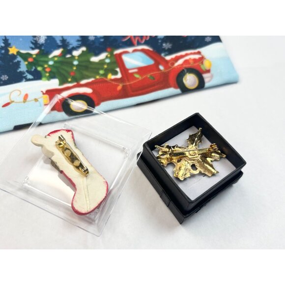Happy Holidays Zipper Pouch With Vintage Christmas Pins - Red Truck Design - Picture 2 of 3